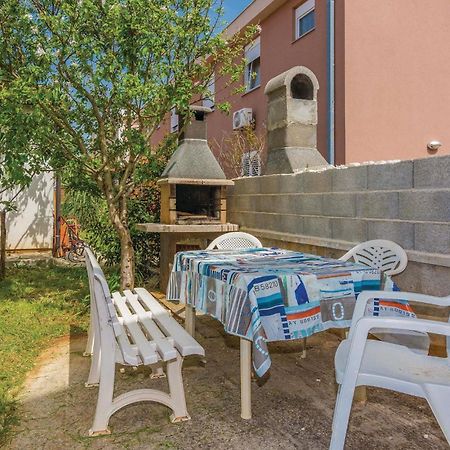 Lovely Apartment In Vir With Kitchen Экстерьер фото